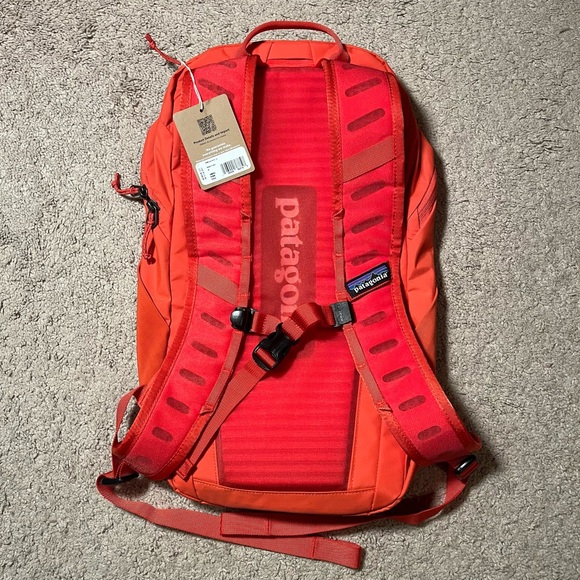 NWT Patagonia Terravia Pack 14 Liter Medium Pimiento Red Medium - Picture 3 of 4